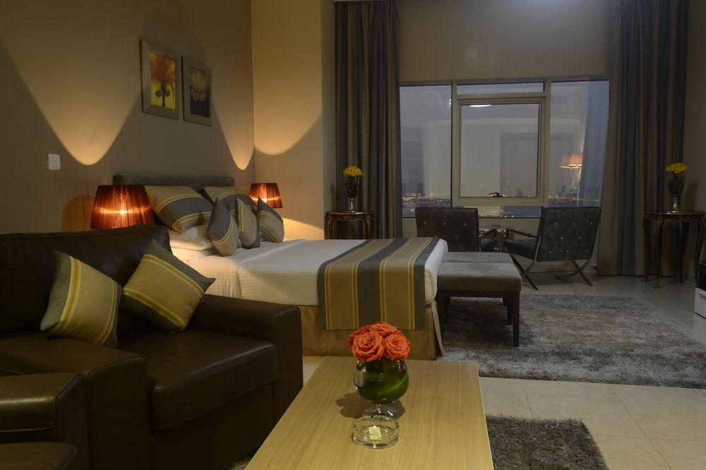 Magnum Hotel & Suites West Bay Doha Bagian luar foto