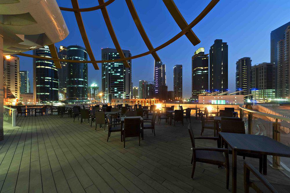 Magnum Hotel & Suites West Bay Doha Bagian luar foto