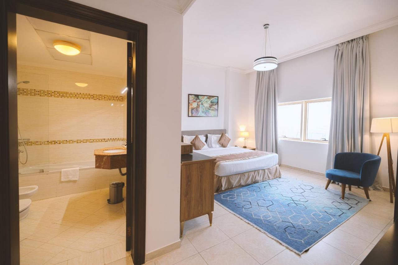 Magnum Hotel & Suites West Bay Doha Bagian luar foto