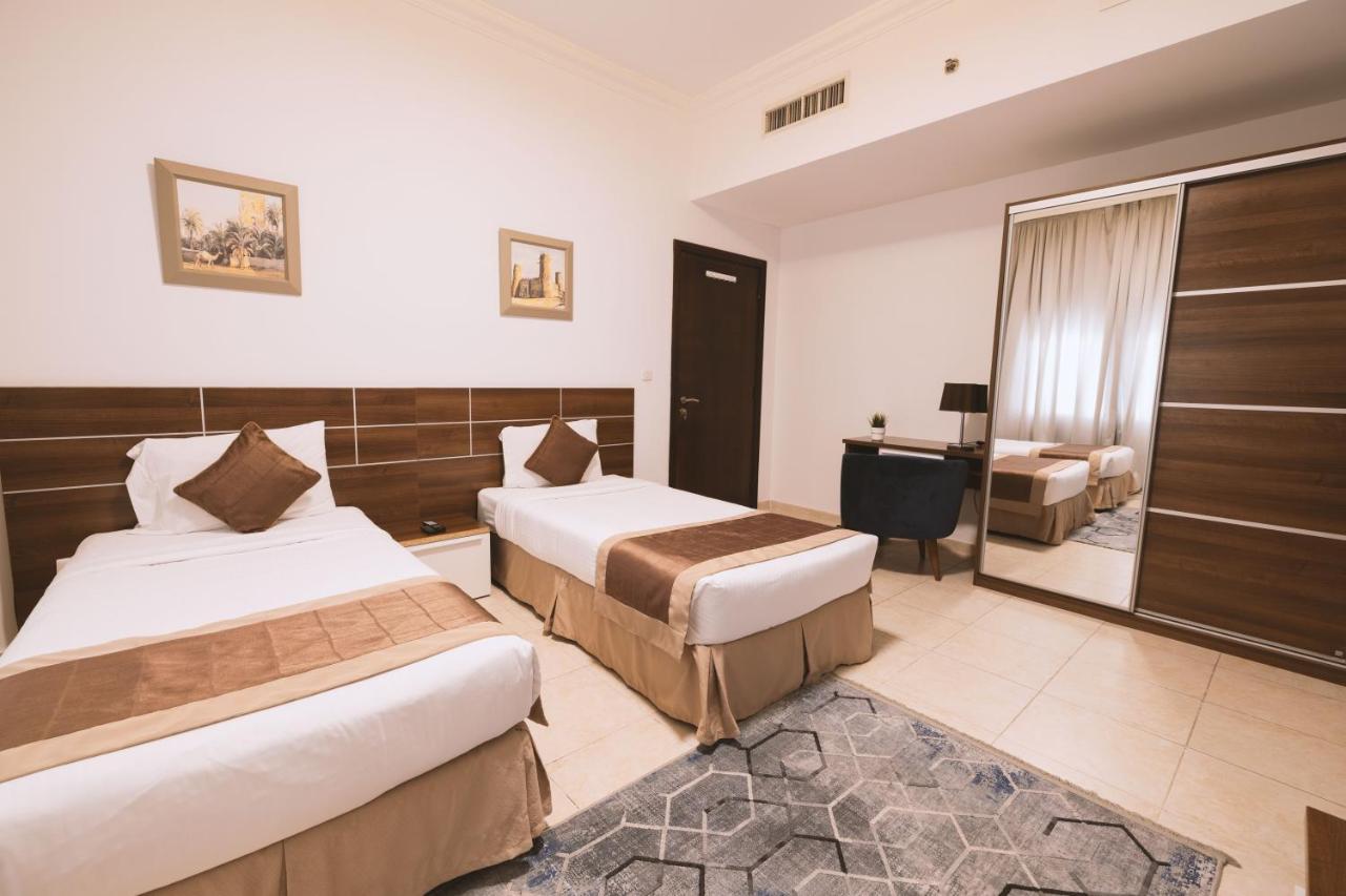Magnum Hotel & Suites West Bay Doha Bagian luar foto