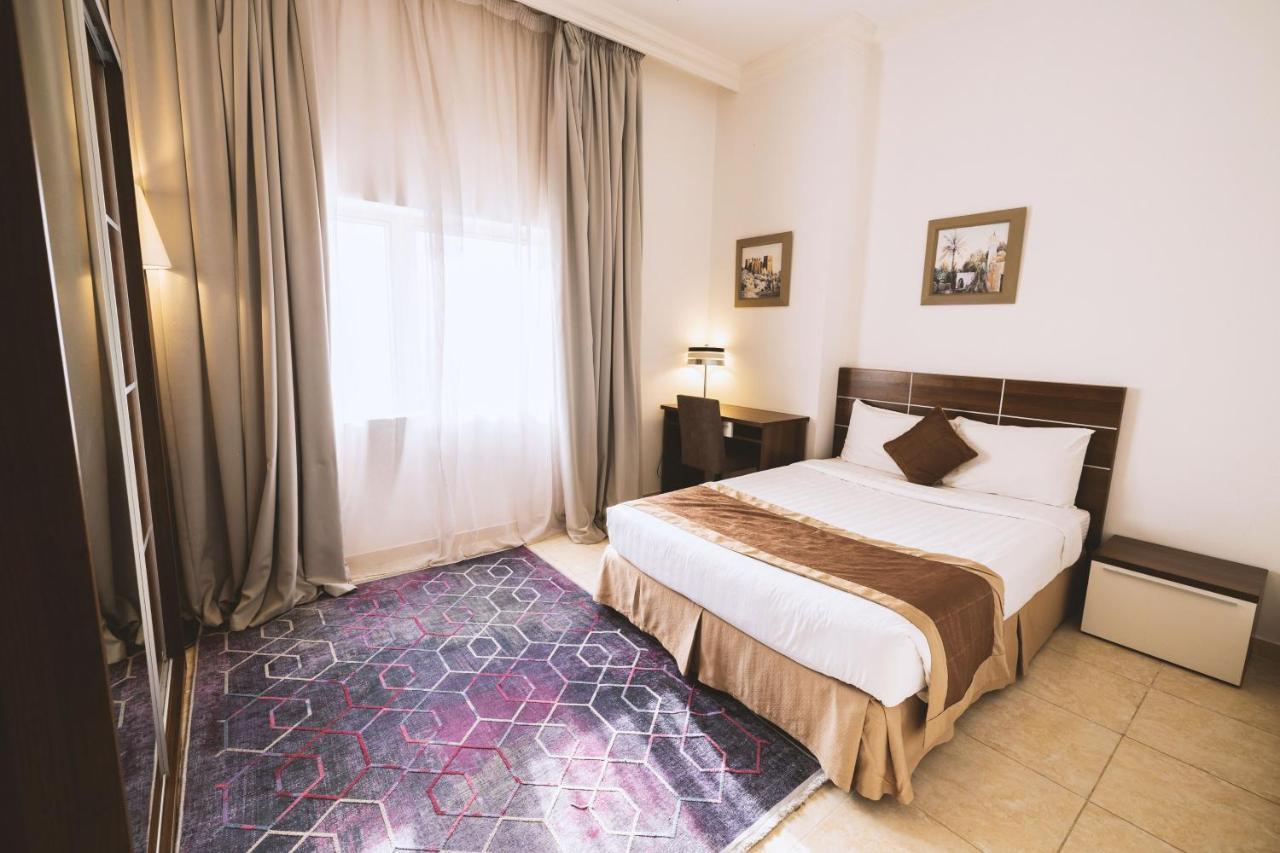 Magnum Hotel & Suites West Bay Doha Bagian luar foto