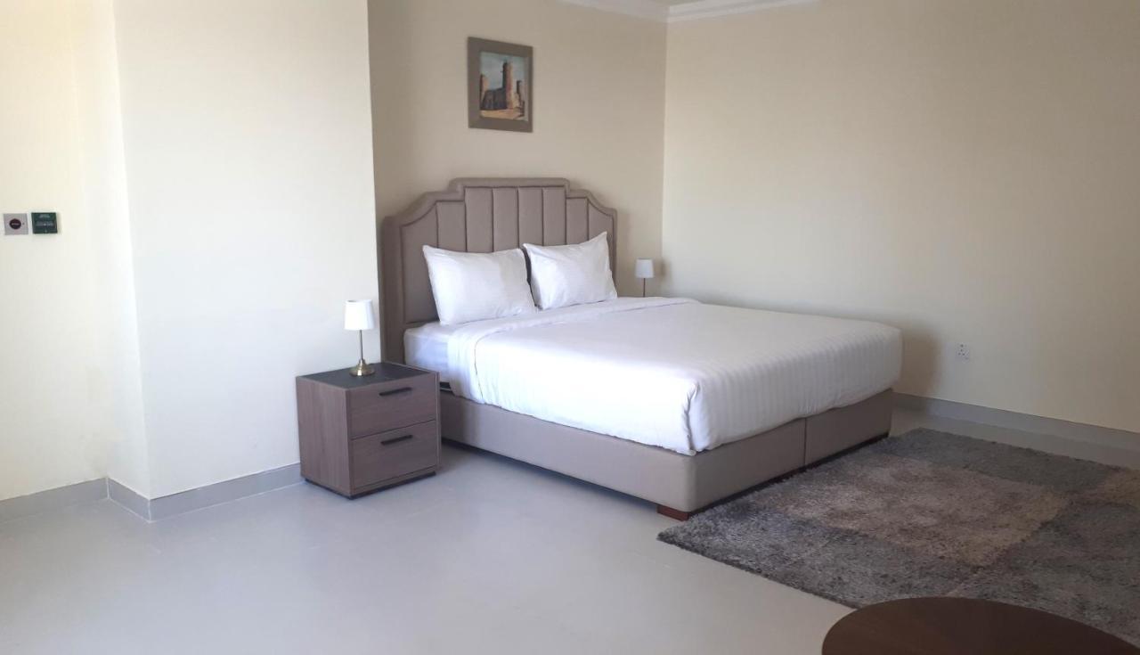 Magnum Hotel & Suites West Bay Doha Bagian luar foto