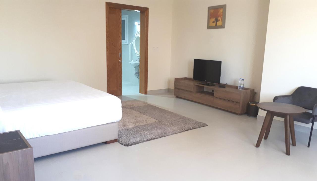 Magnum Hotel & Suites West Bay Doha Bagian luar foto