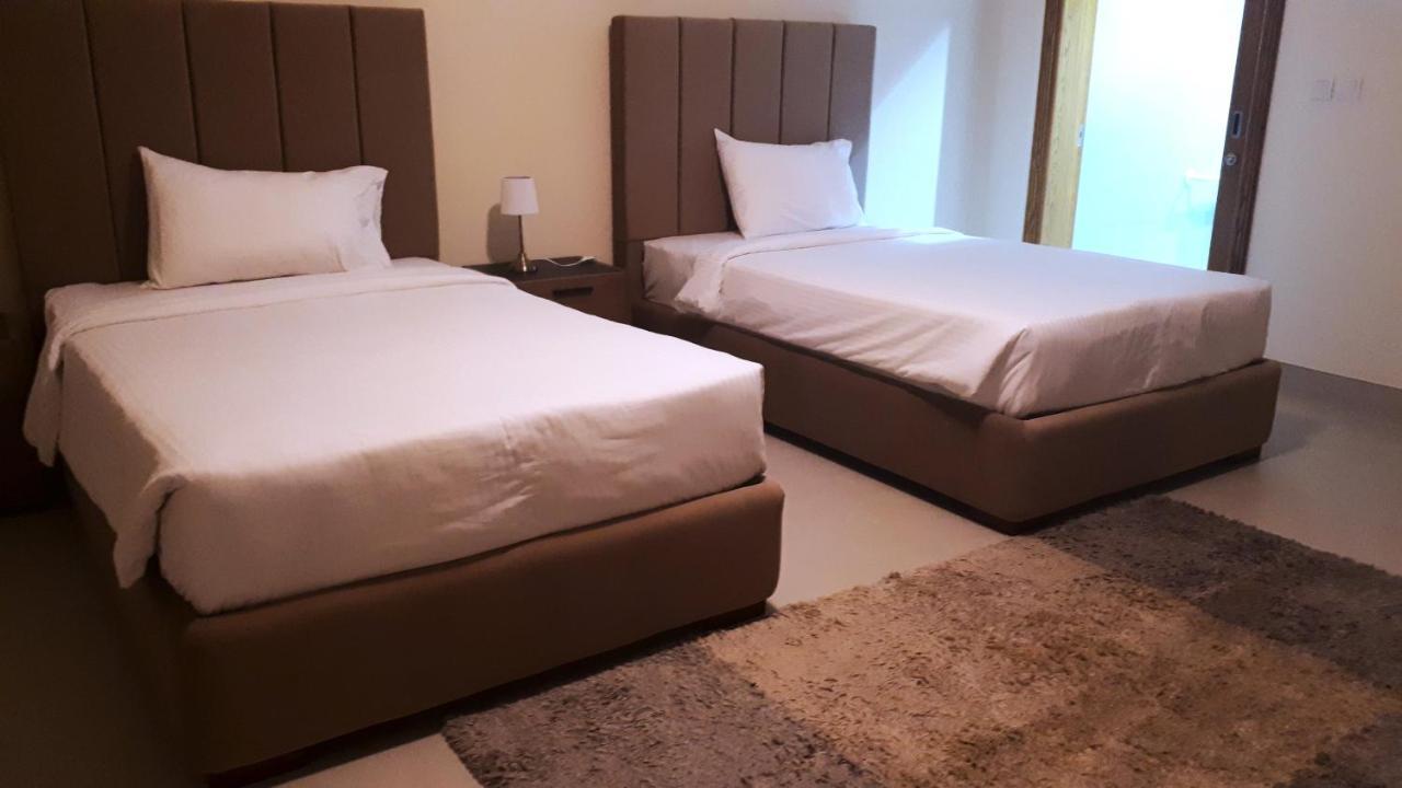 Magnum Hotel & Suites West Bay Doha Bagian luar foto
