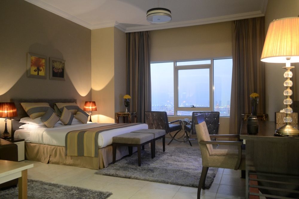 Magnum Hotel & Suites West Bay Doha Bagian luar foto